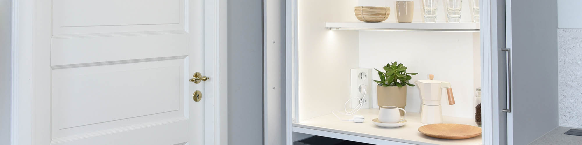 Corner komerosetit - tyylikäs ja käytännöllinen kaappivalaistus